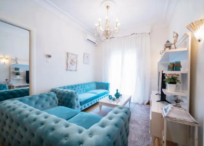 Acropolis Deluxe Apt. *
