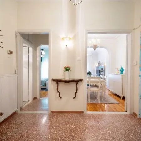 Acropolis Deluxe Apt.