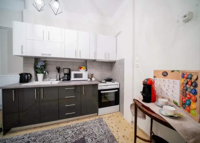Acropolis Deluxe Apt. *