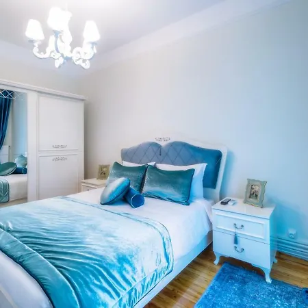 Acropolis Deluxe Apt. Salonicco